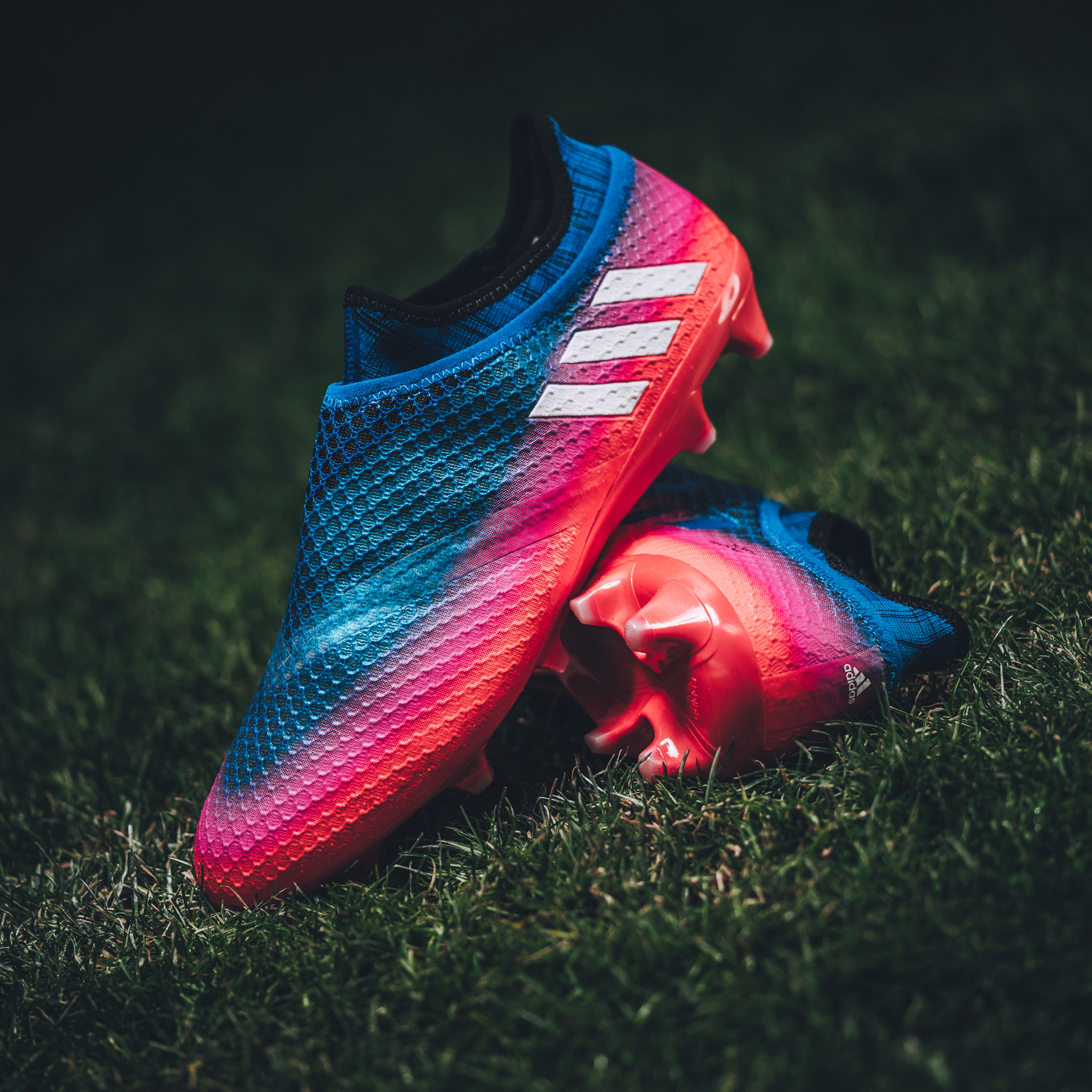 Aventurarse hilo cáncer FOTOS) Adidas reveló los nuevos zapatos de Messi para el 2017 | StudioFutbol