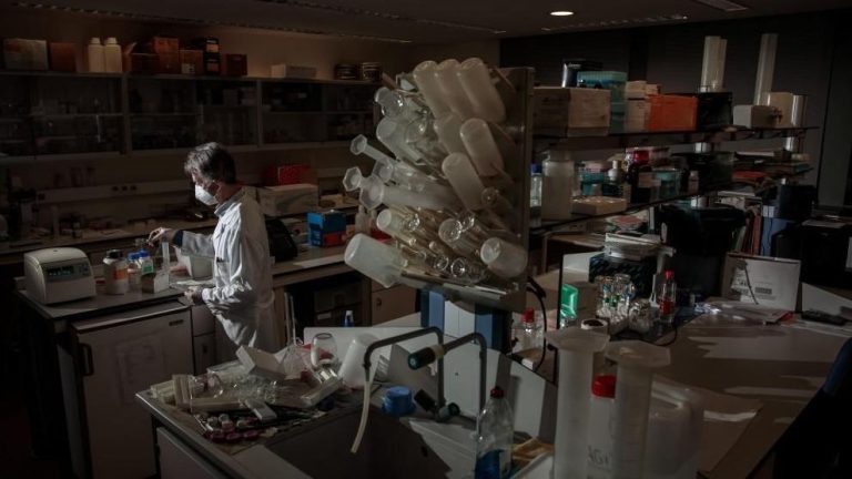 COVID-19: Durísimo informe recalca que China ocultó pruebas y silenció a médicos