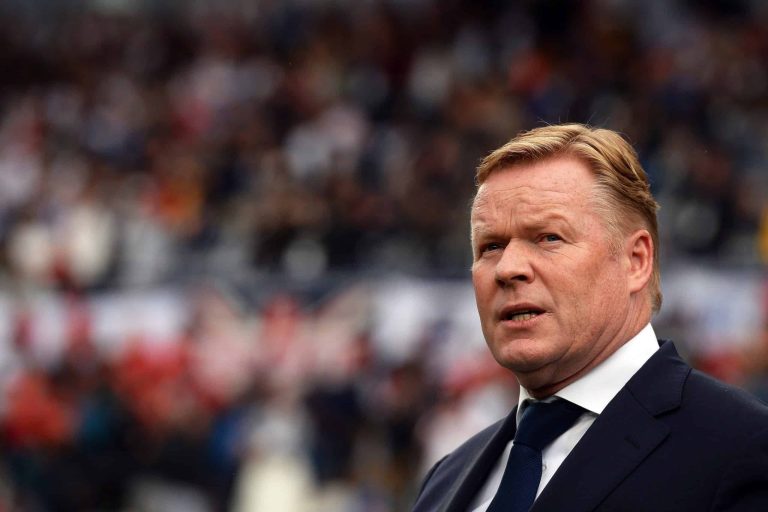 Hospitalizan de urgencia a Ronald Koeman