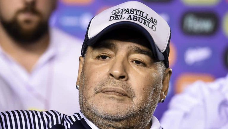 Maradona, desafiante: “La ‘10’ va a ser siempre mía”
