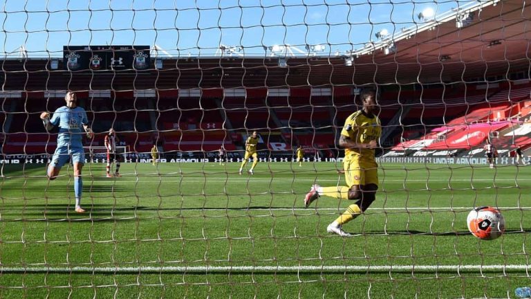 (VIDEO) Primera victoria del Arsenal tras la para