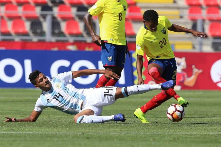 “El argentino cuando tiene 18 años, el de acá está en pañales”