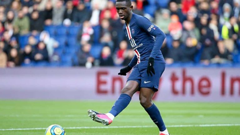 ¡El Real Madrid va por un central del PSG!