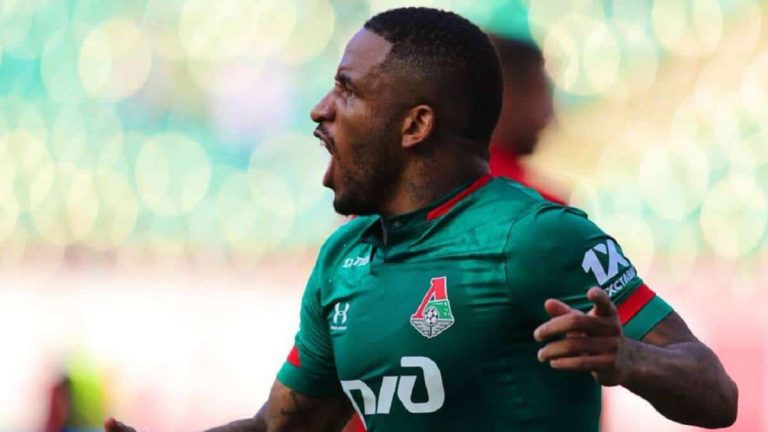 Farfán no seguiría en Rusia