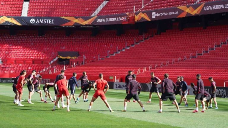 Jugador del Sevilla da positivo por Covid-19 y está apartado