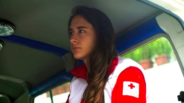 Jugadora Alegría Vásconez y una campaña por la Cruz Roja