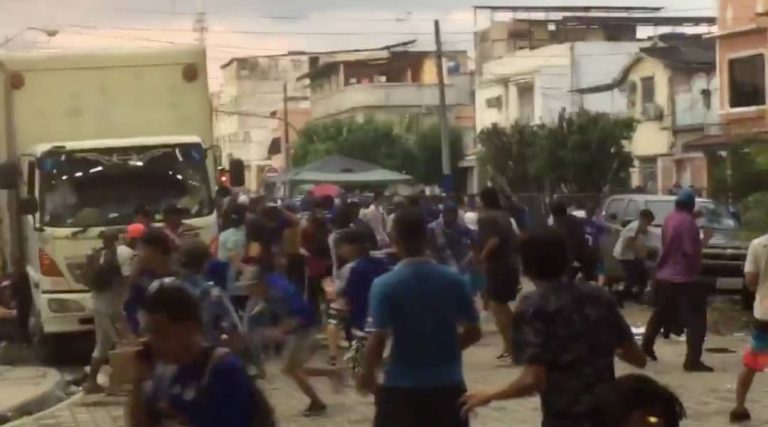 (VIDEO) ¡Aglomeración y desmanes en el Capwell!