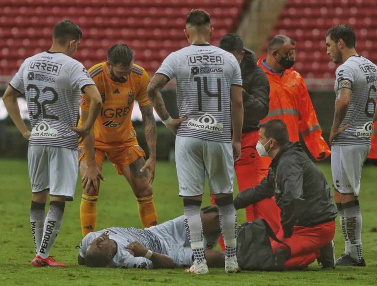 (VIDEO) ¡Fuerte lesión de Renato Ibarra!