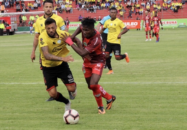 OFICIAL: Adonis Preciado es jugador de BSC