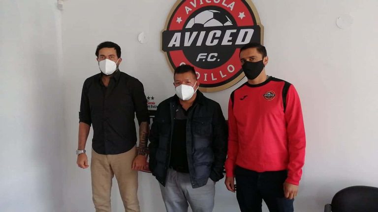 (FOTOS) Kaviedes ya firmó: Jugará en Segunda Categoría