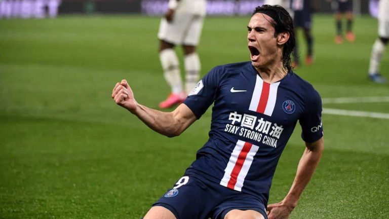 PSG se olvida de Cavani al celebrar los 50 años del club