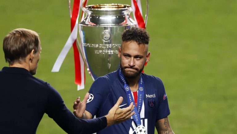 (FOTO) Neymar regaló su medalla