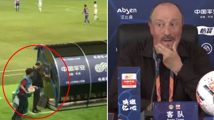 ¡Rafa Benítez le dio la espalda a su equipo!