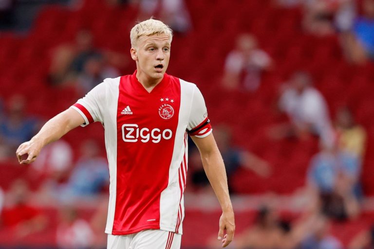 ¿Van de Beek, el primer fichaje de Koeman del nuevo Barcelona?