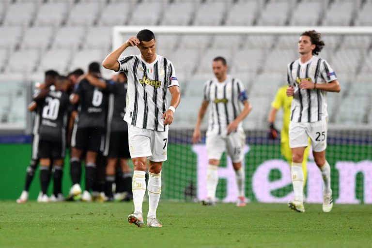 (VIDEO) DOBLETE de CR7 pero la Juventus quedó eliminada por el Lyon