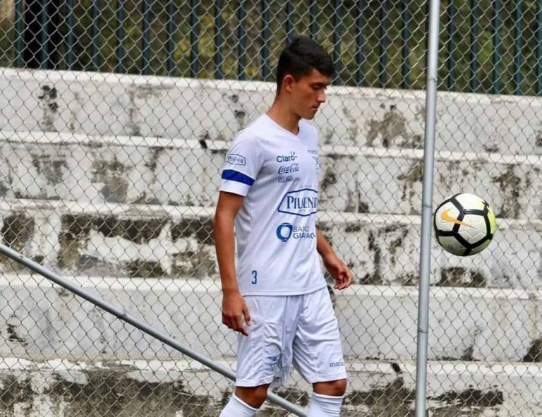 ¡Delantero de LDU hará pruebas en Inglaterra!