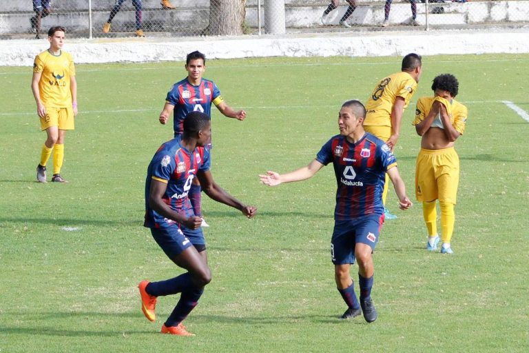 D. Quito revive el “2 corazones” en 2da. Categoría