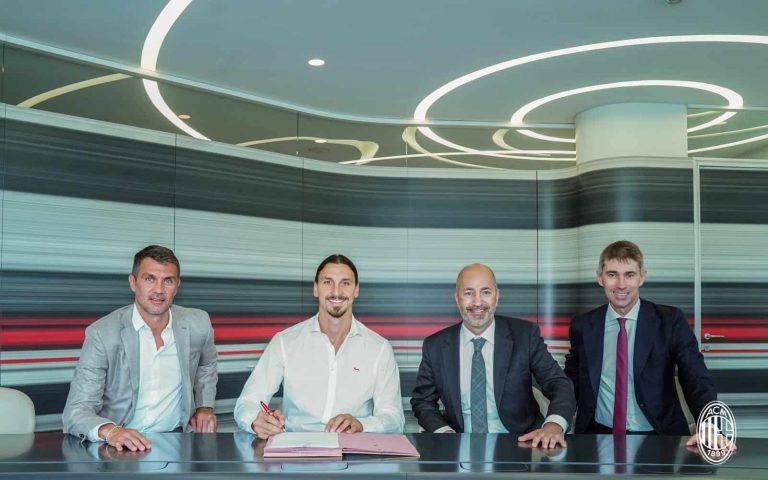 OFICIAL: Zlatan renovó con el Milan