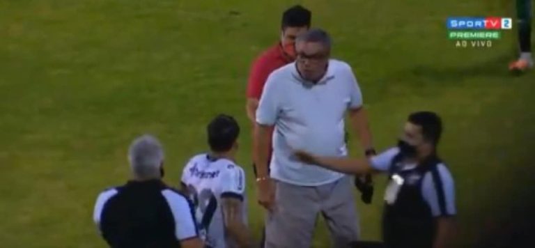 (VIDEO) Un presidente entró, amenazó y agravió