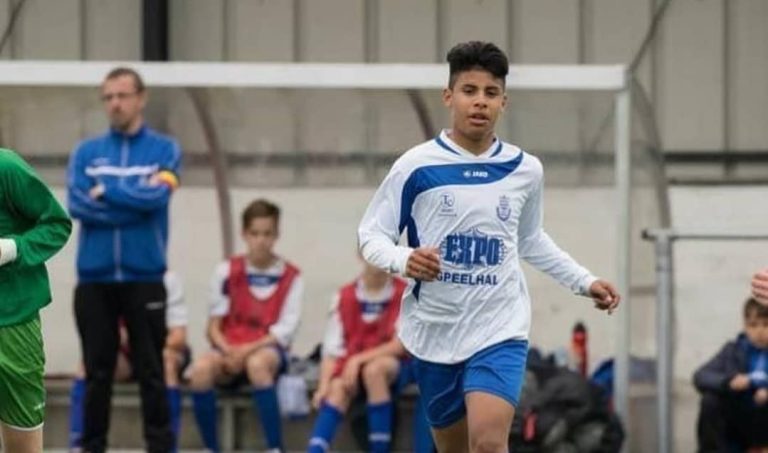 ¡Joven ecuatoriano en Bélgica sueña con La TRI!