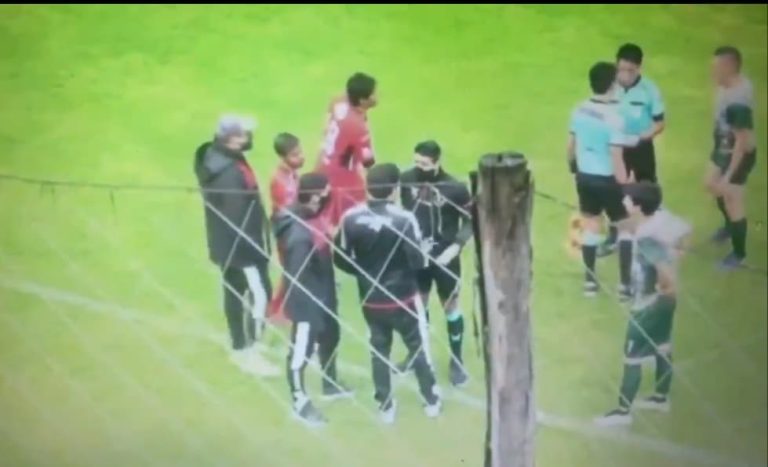 (VIDEO) ¡Kaviedes fue expulsado en la Segunda Categoría!