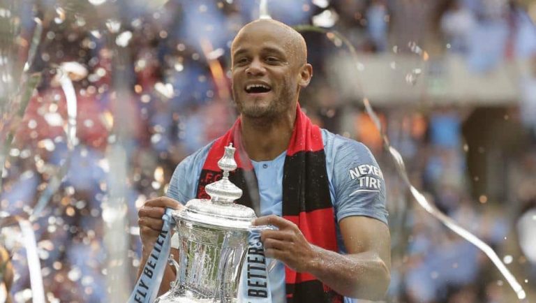 Kompany anuncia su retiro y será DT del Anderlecht