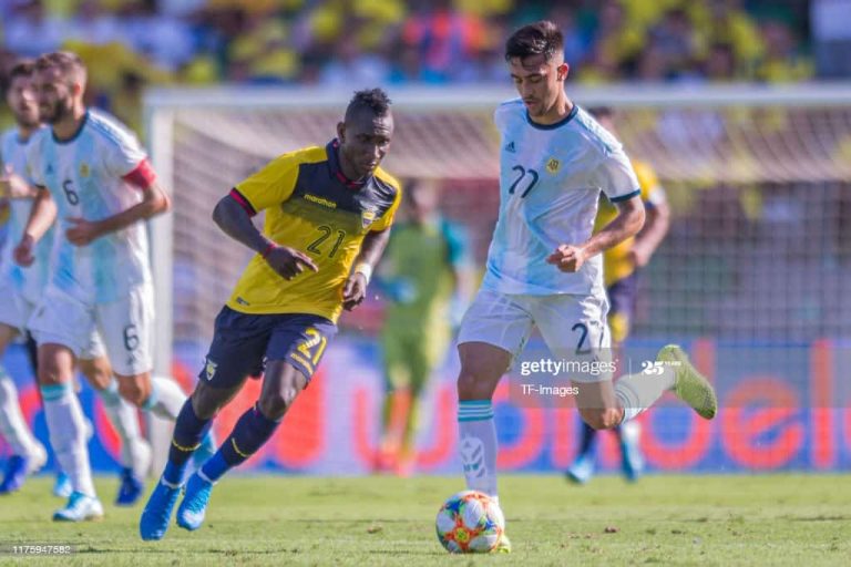 Borussia Dortmund toma la delantera en la pelea por Nicolás González