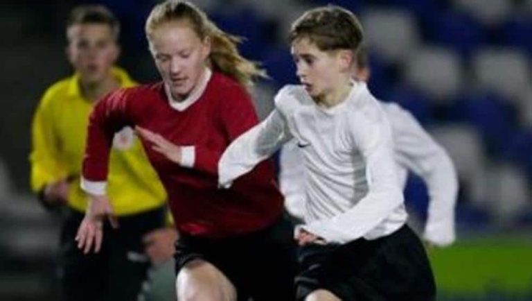 Revolución en Holanda: Chica en en equipo de varones
