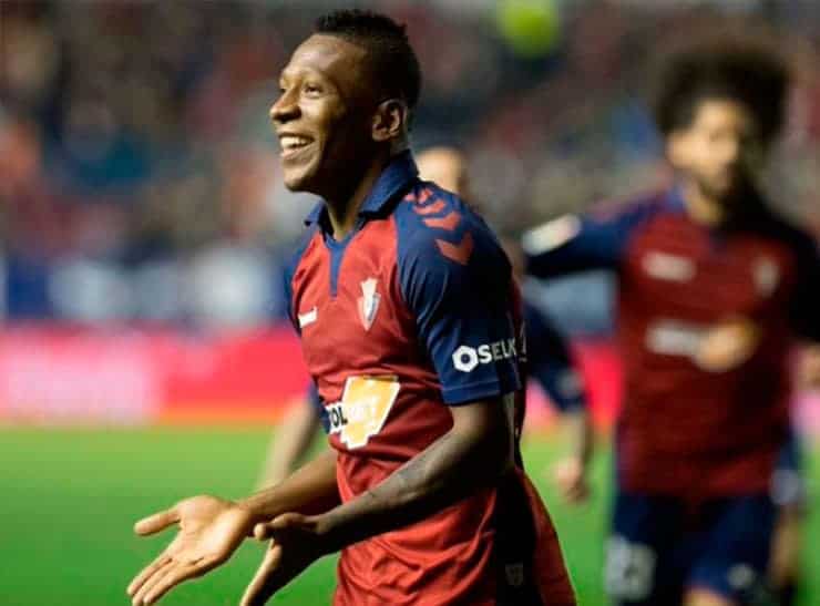 Se reactivó interés del Barça por Pervis Estupiñán