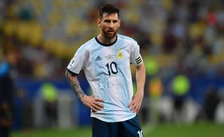 Messi pone a disposición su avión privado para las Eliminatorias
