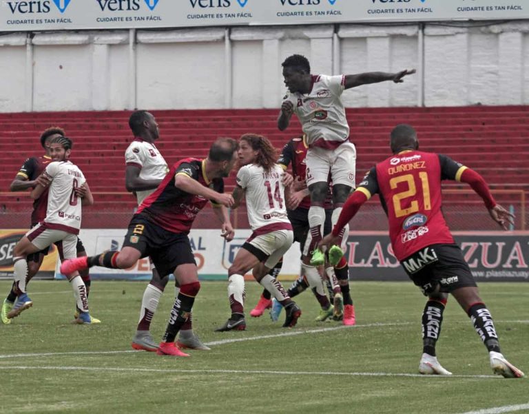 DUELO DE DOBLETES: D. Cuenca igualó ante T. Universitario