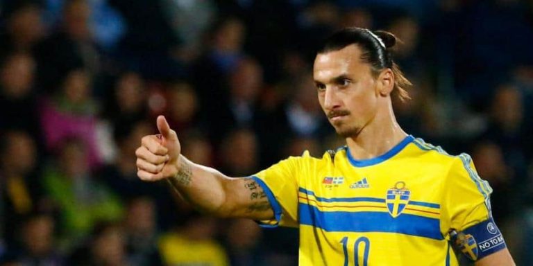 Zlatan Ibrahimovic criticó duramente al entrenador de Suecia