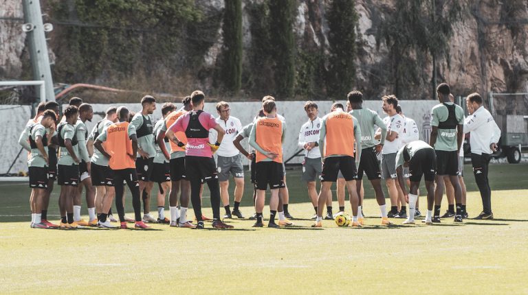 Monaco anunció dos posibles casos positivos