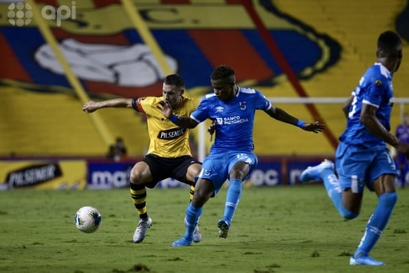 “Si va a haber ayudas externas que sea en todos los partidos”
