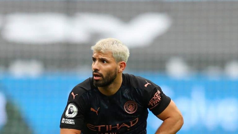 Agüero podría estar un mes de baja
