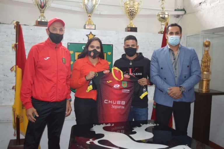 (VIDEO) Wacho Vera es nuevo jugador del D. Cuenca