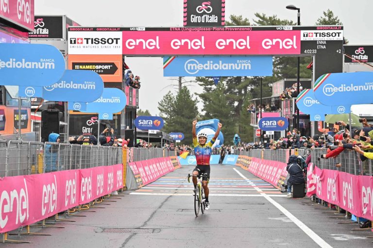 (VIDEO) ¡VAMOS ECUADOR! Jonathan Caicedo ganó la 3era etapa del Giro de Italia