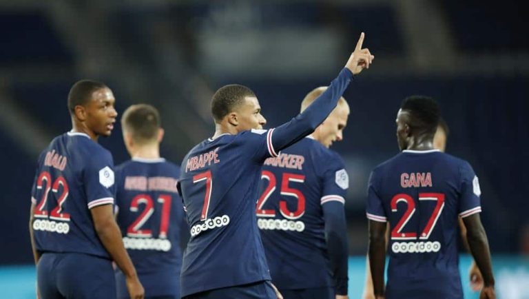El toque de queda en Francia cierra los partidos al público