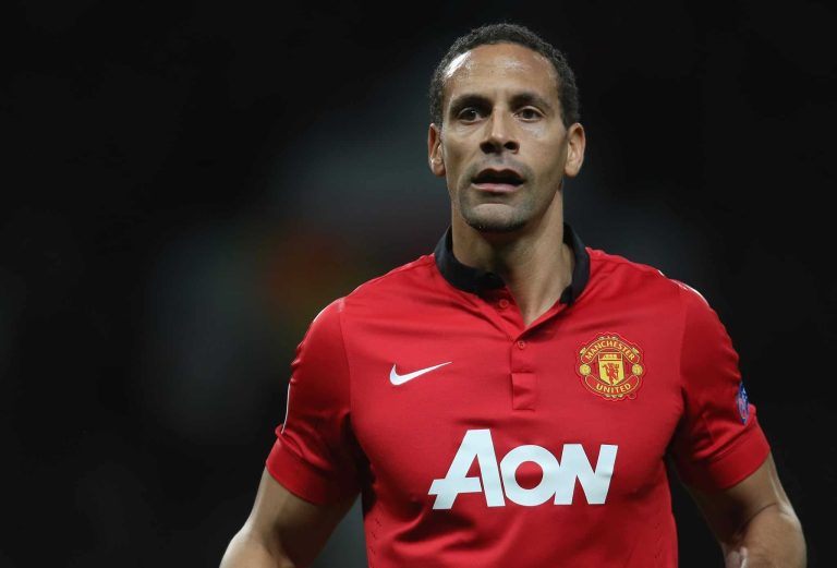 Ferdinand advierte a la defensa del Manchester United