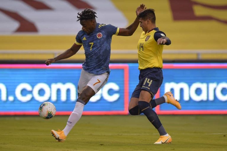 “Lo tropieza, para mí es imprudente” (VIDEO) El VAR y el penal de Arreaga ante Colombia