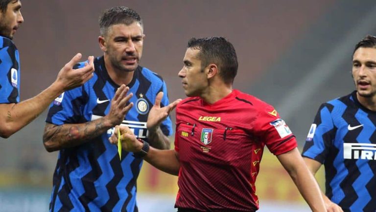 Kolarov da positivo por covid y no podrá estar ante el Real Madrid
