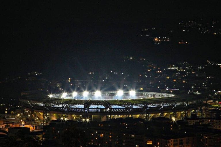 El Estadio San Paolo se llamará Diego Armando Maradona