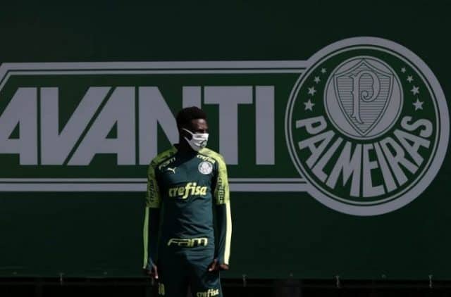 Y EL MIÉRCOLES JUEGA CON DELFÍN: Palmeiras tiene 20 casos de COVID-19