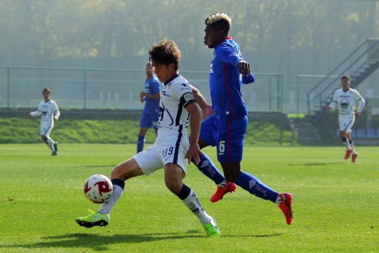 Jonathan Borja fue perdonado y sigue en Cruz Azul