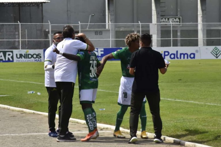 SUEÑA CON LA PERMANENCIA: Remontada de Orense ante Olmedo