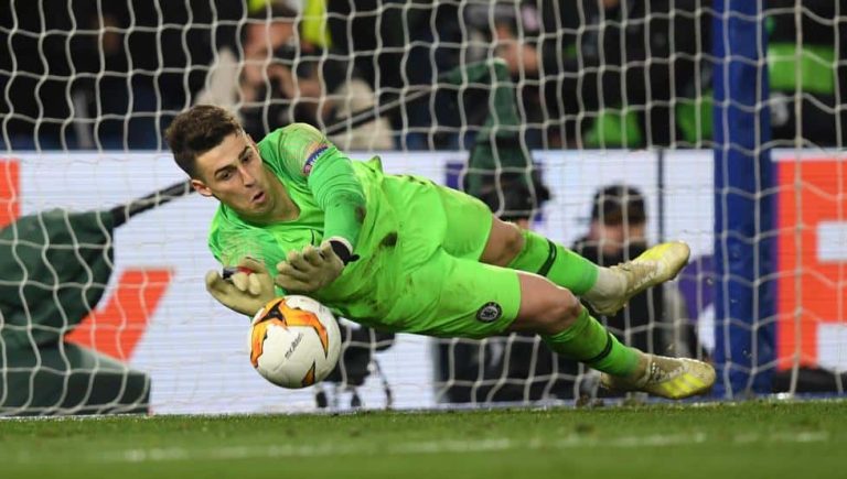 Kepa se bajaría el sueldo para marcharse del Chelsea