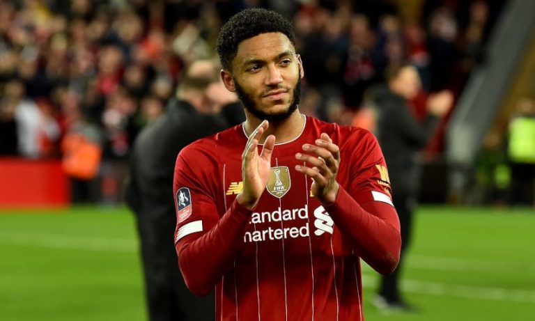 Problemas para el Liverpool: Otro defensa lesionado