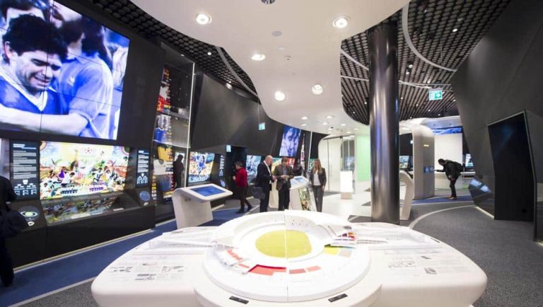 La FIFA denuncia a su anterior directiva