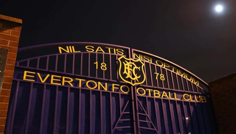 Lío con la suspensión del Everton-City