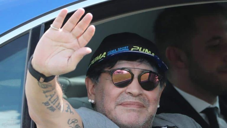 Prohíben incinerar el cuerpo de Maradona tras múltiples demandas de paternidad